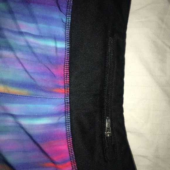 New Nike shorts - Picture 3 of 3